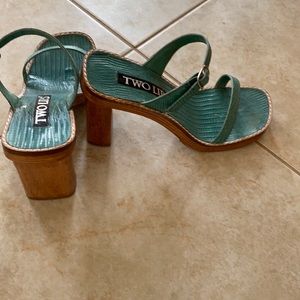 TwoLips sandals all leather top.. New.